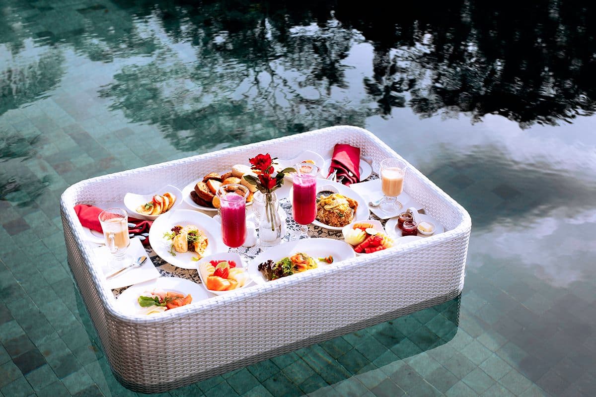 floating-breakfast
