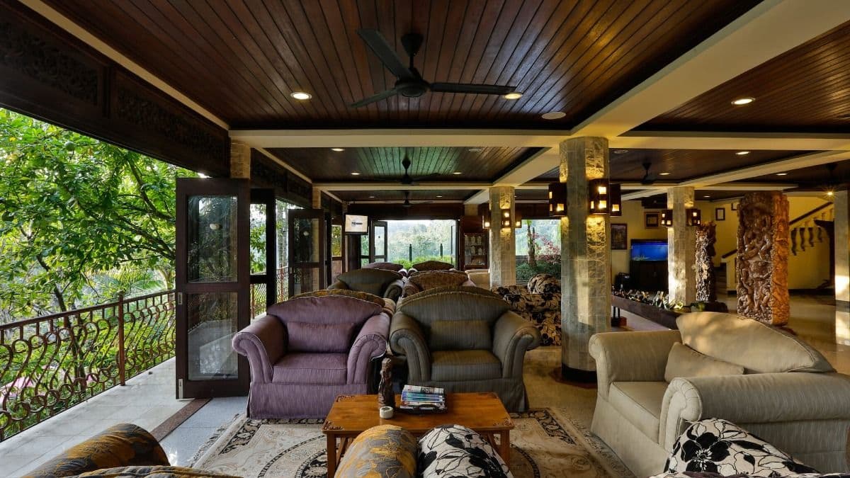 wijaya-kusuma-lounge