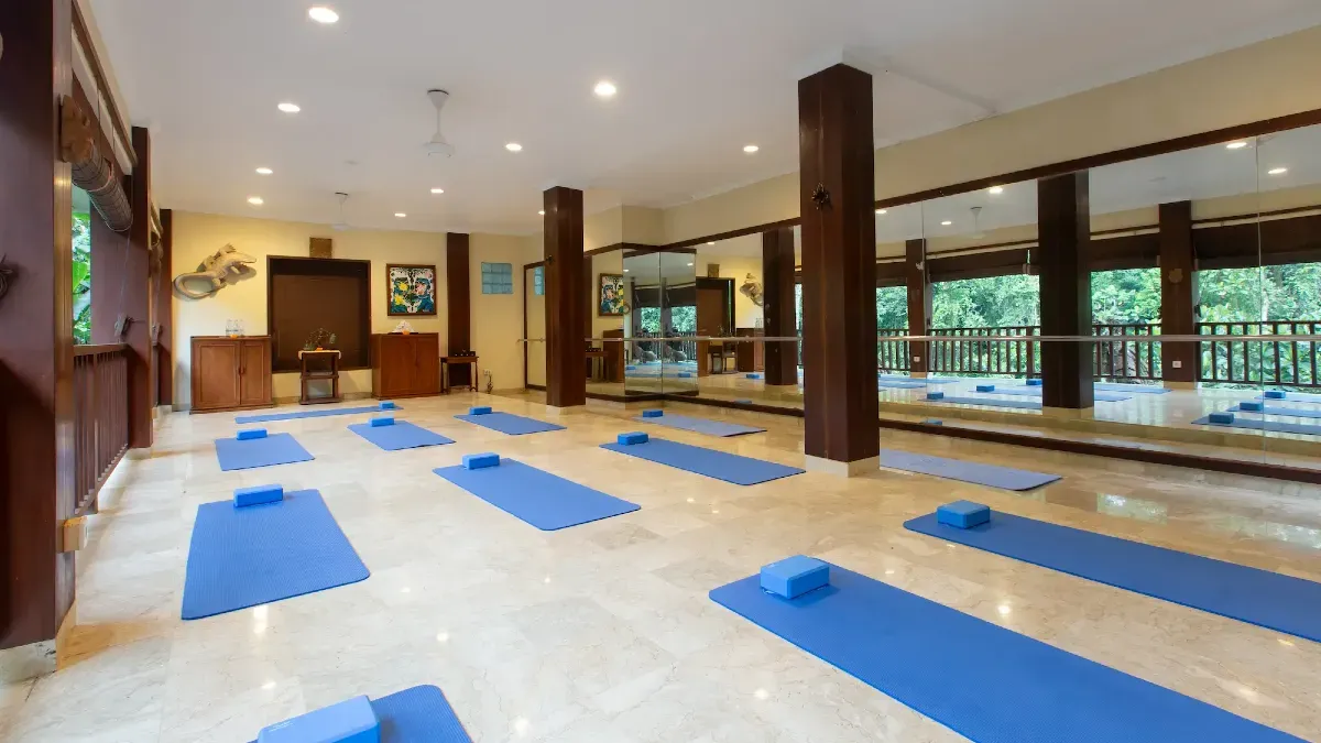 yoga-lounge-1