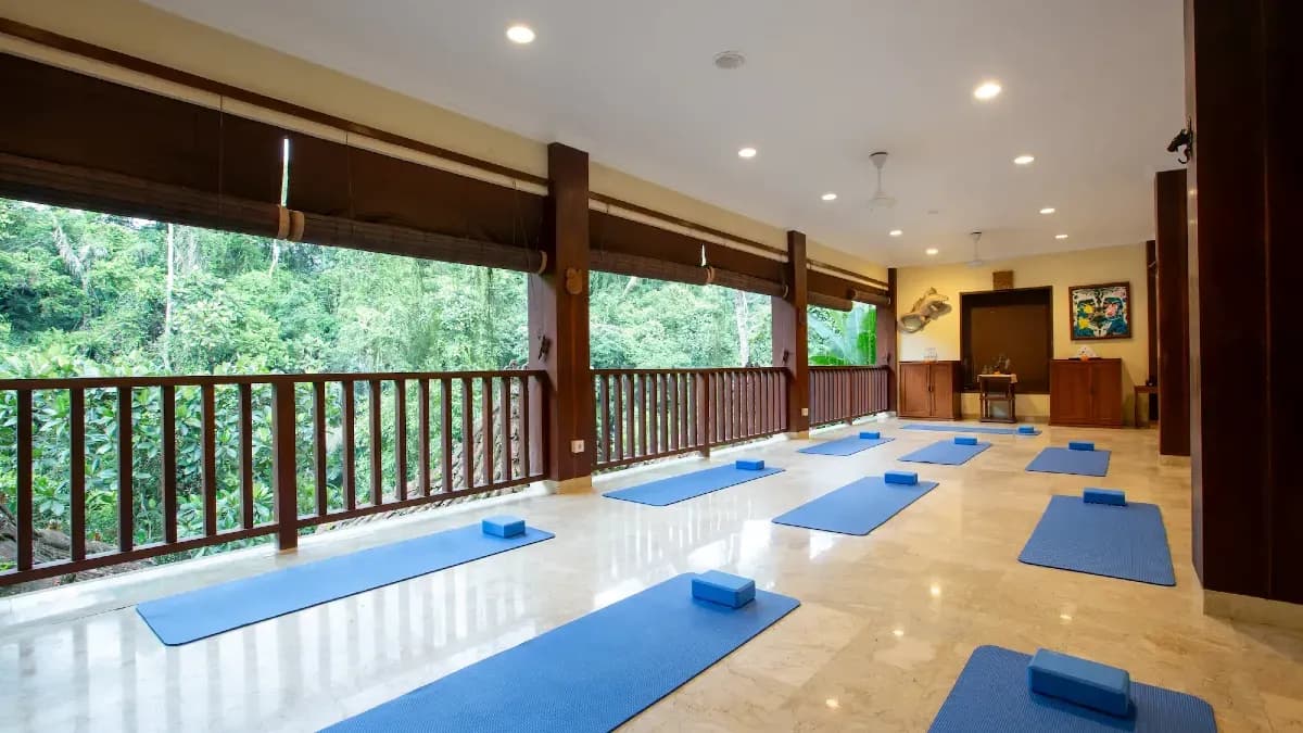 yoga-lounge-2
